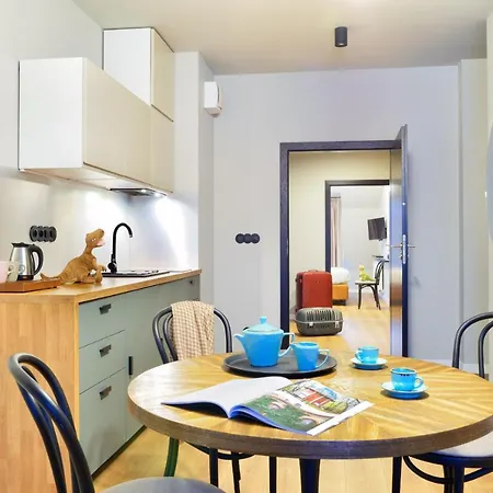 Arche Dwor Uphagena Apart Otel